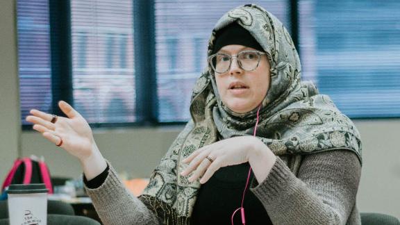 Trans-Muslim Woman Activist is Proud to Wear Proper Hijab